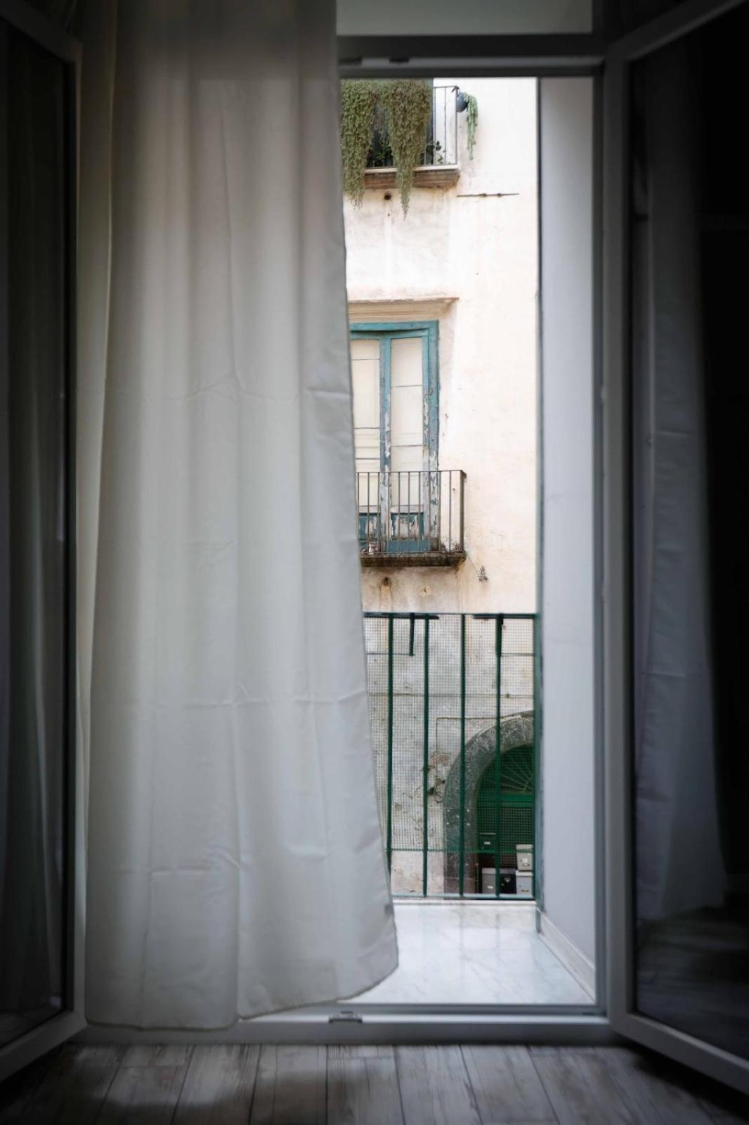 Stay In The Heart Of Salerno - Near The Duomo "La Finestra Sul Borgo" Zewnętrze zdjęcie