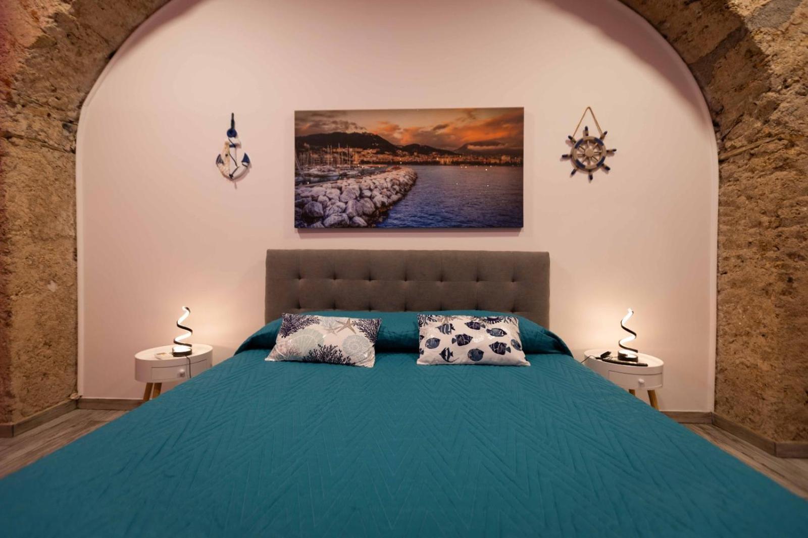 Stay In The Heart Of Salerno - Near The Duomo "La Finestra Sul Borgo" Zewnętrze zdjęcie